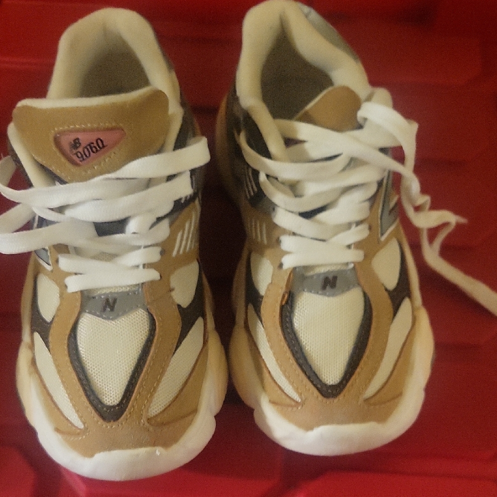 New Balance Kids Sneakers in Tan, White & Gray